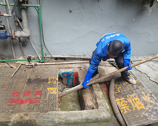 两当清掏化粪池